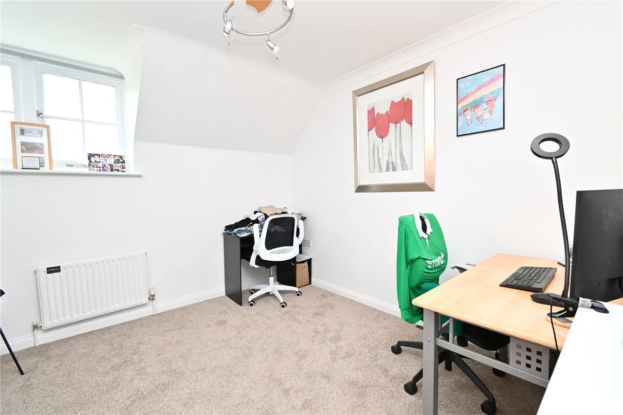 Millennium Court, Basingstoke, Hampshire, RG21, photo 3