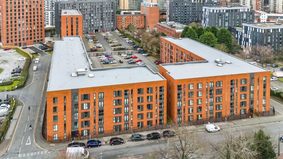 2 bed flat for sale — Derwent Street, Salford, M5