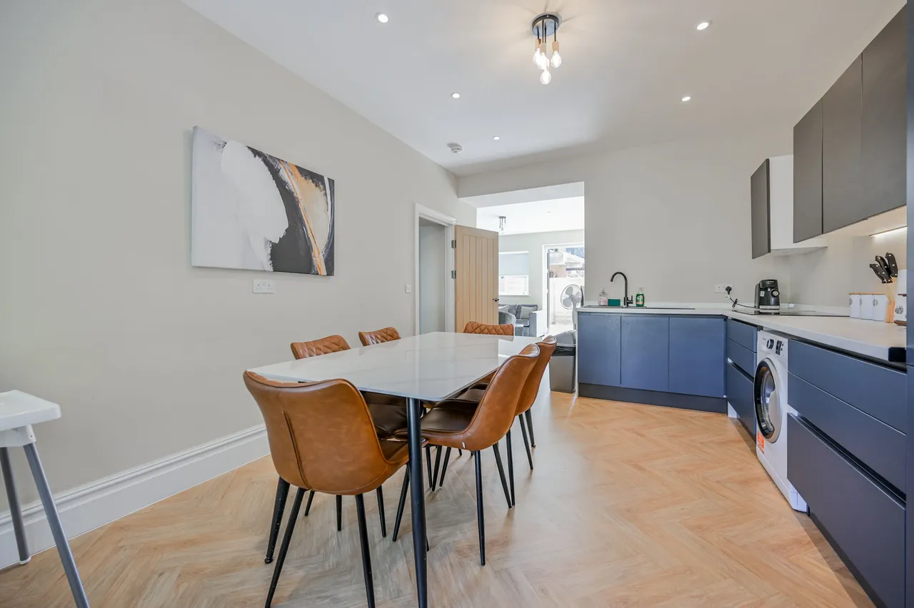 4b Stuart Crescent, London, photo 4