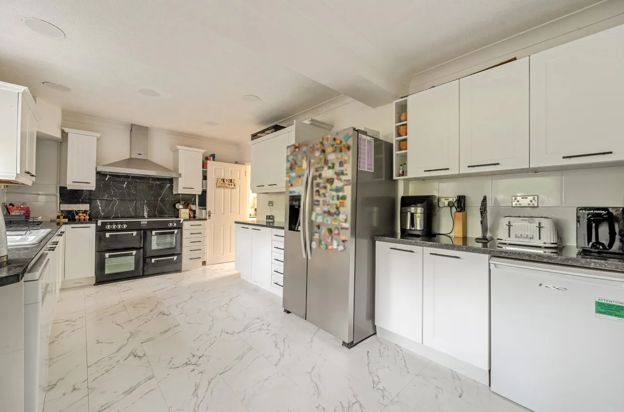 Manor Road, Aldershot, GU11, photo 7