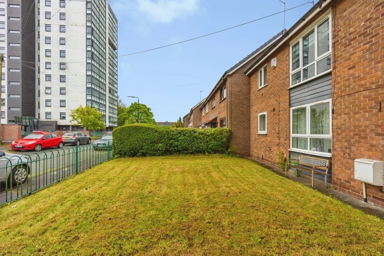 Magnolia Close, Sale, Greater Manchester, M33, photo 9