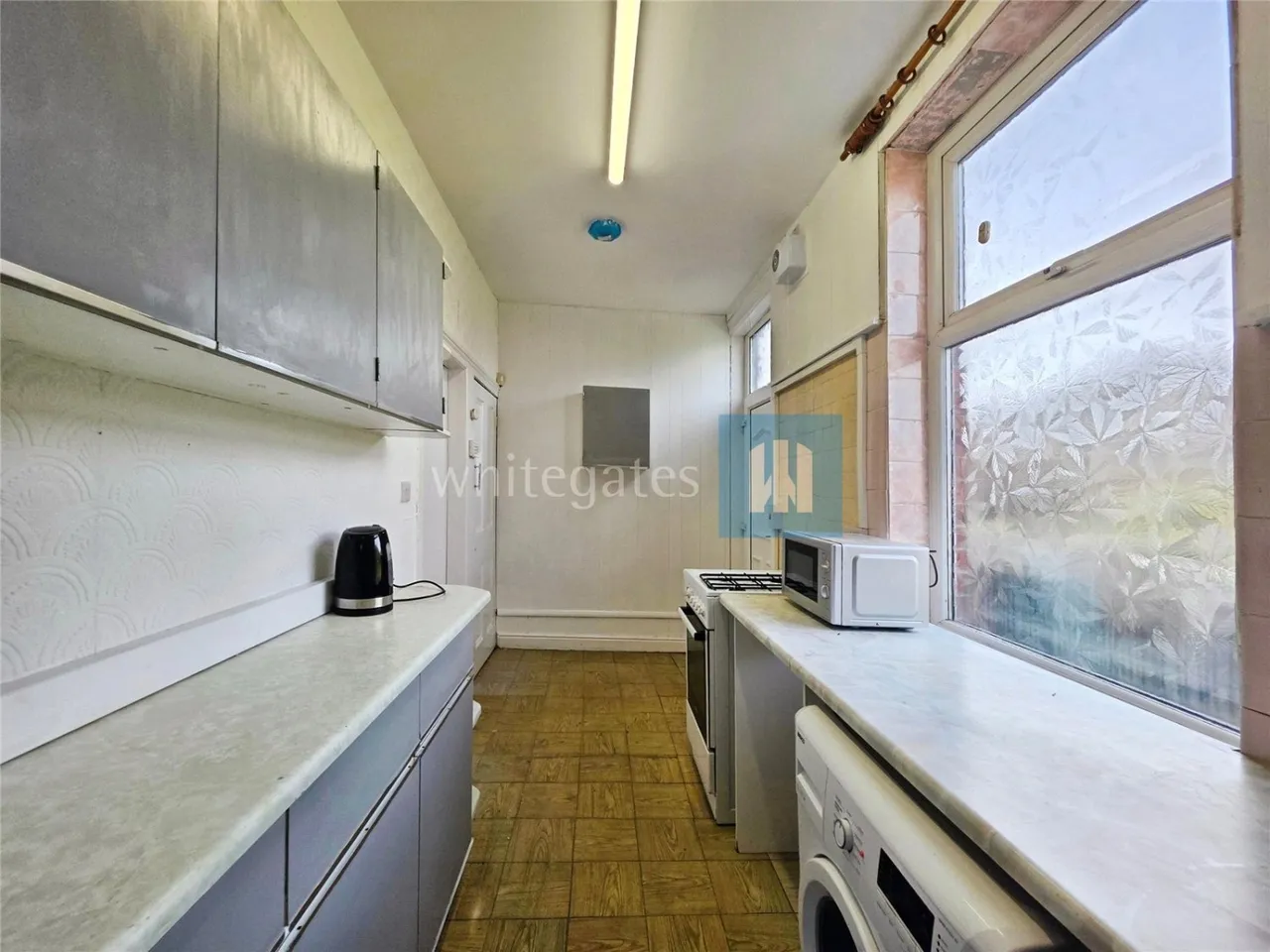 Leeds Road, Dewsbury, WF12, photo 8