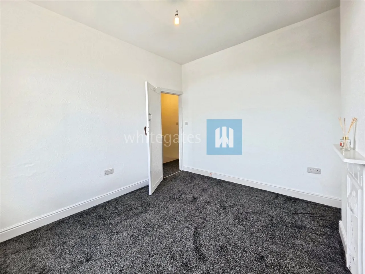 Leeds Road, Dewsbury, WF12, photo 11