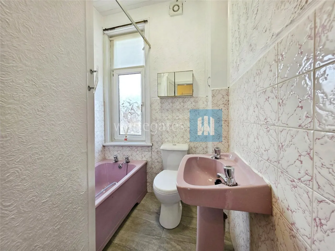 Leeds Road, Dewsbury, WF12, photo 16