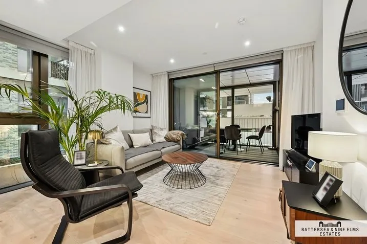 Prince of Wales Drive, SW11, photo 2