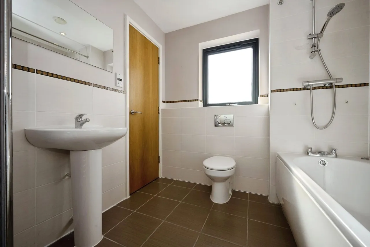 Sheldon Way, Berkhamsted, Hertfordshire, HP4, photo 5