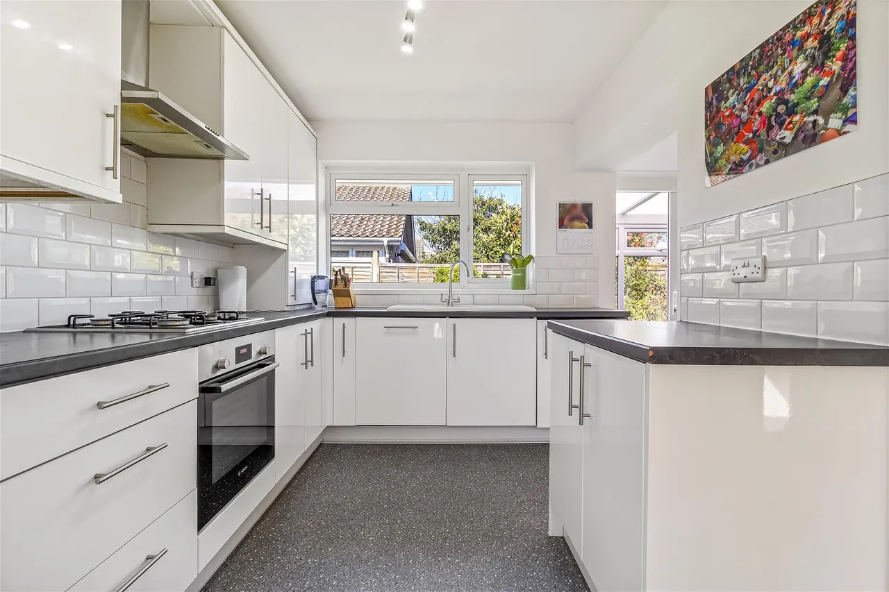 Fernhurst Drive, Goring-By-Sea, Worthing, photo 7