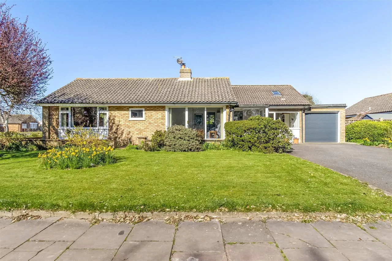 Fernhurst Drive, Goring-By-Sea, Worthing, photo 30