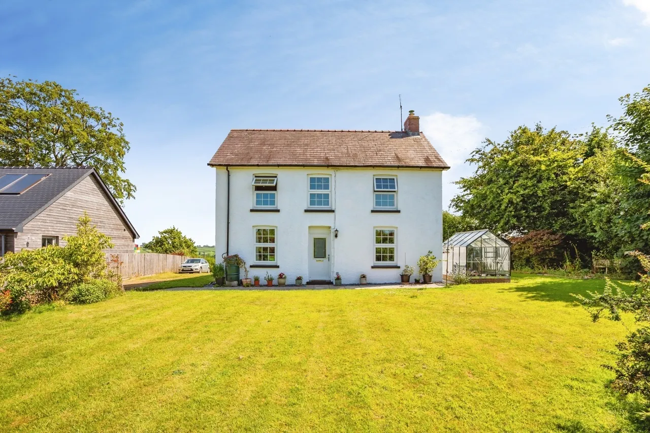 6 bed house for sale, Maesycrugiau, Pencader, SA39