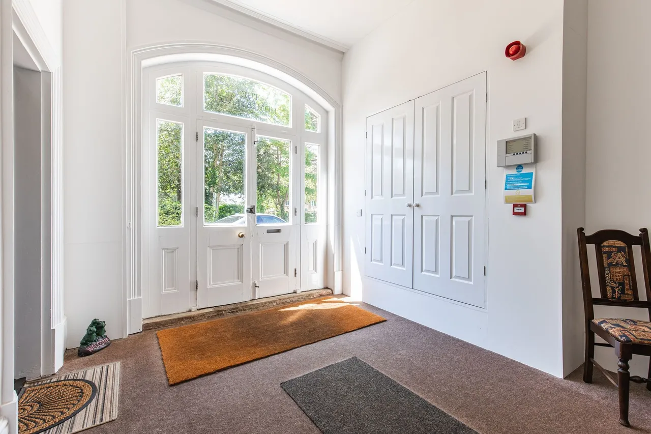 One Bedroom Modern Apartment in Hunst, photo 5