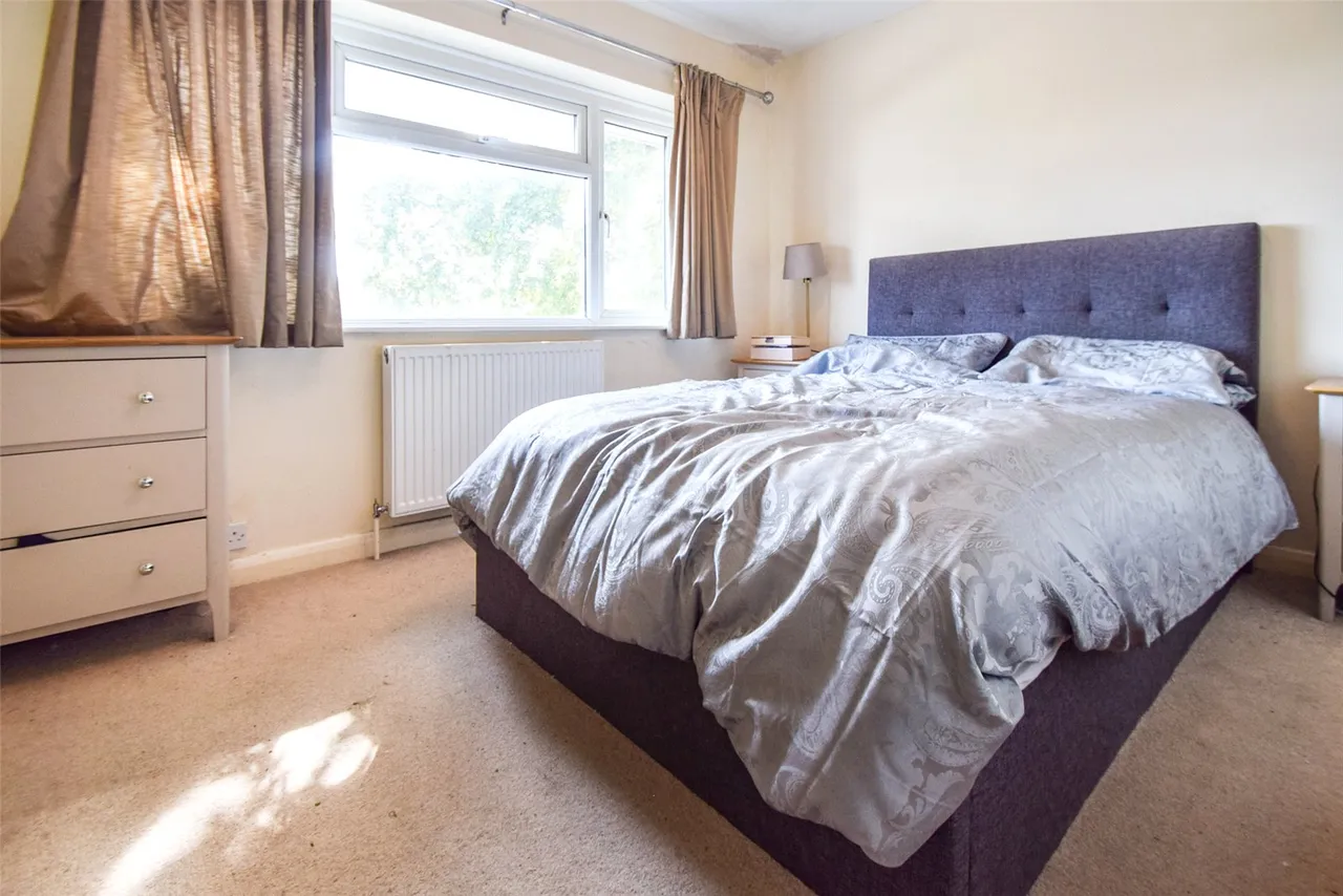 Whitley Road, Yateley, Hampshire, GU46 6DQ, photo 9