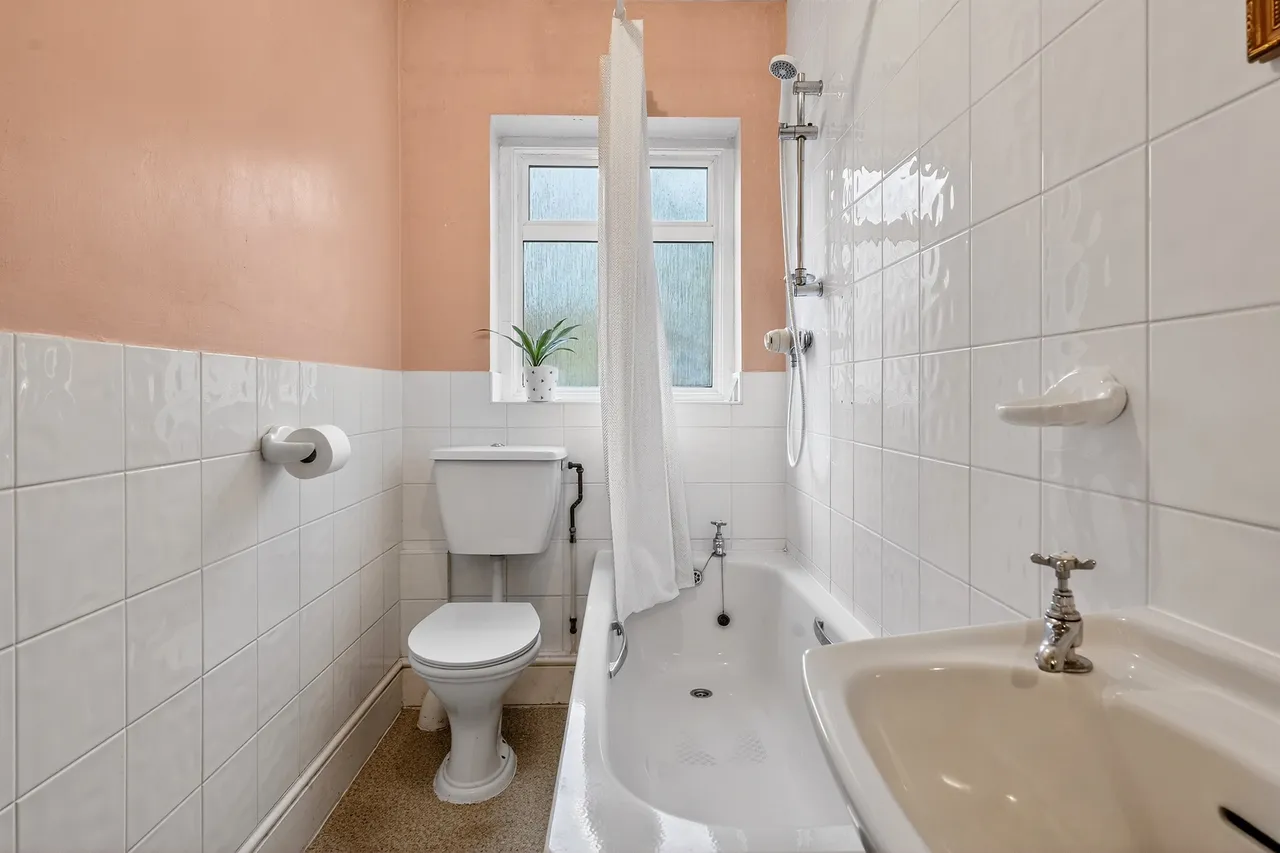 Glastonbury Road, Morden, SM4, photo 13
