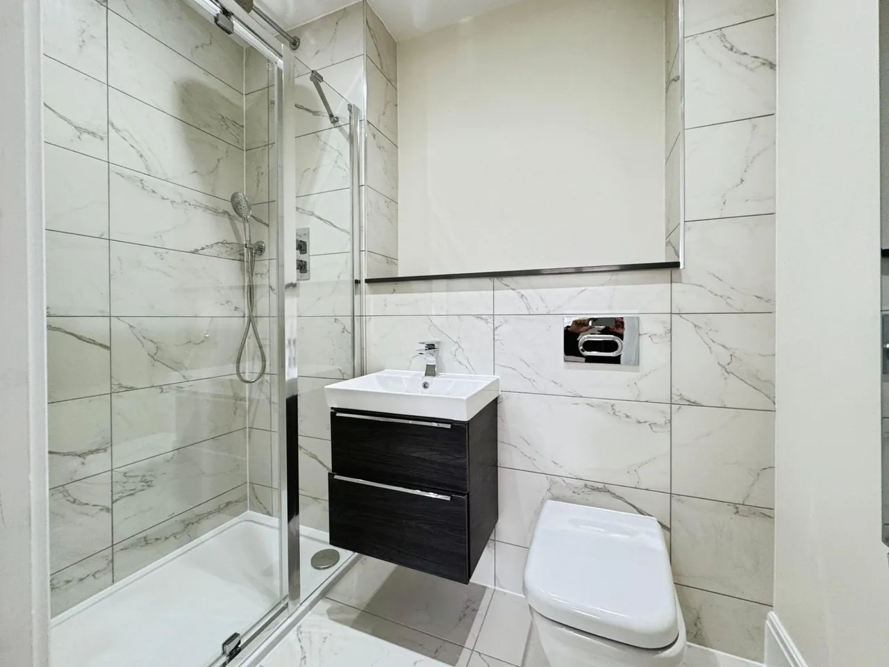 Donnerville Gardens, Admaston, TF5, photo 12