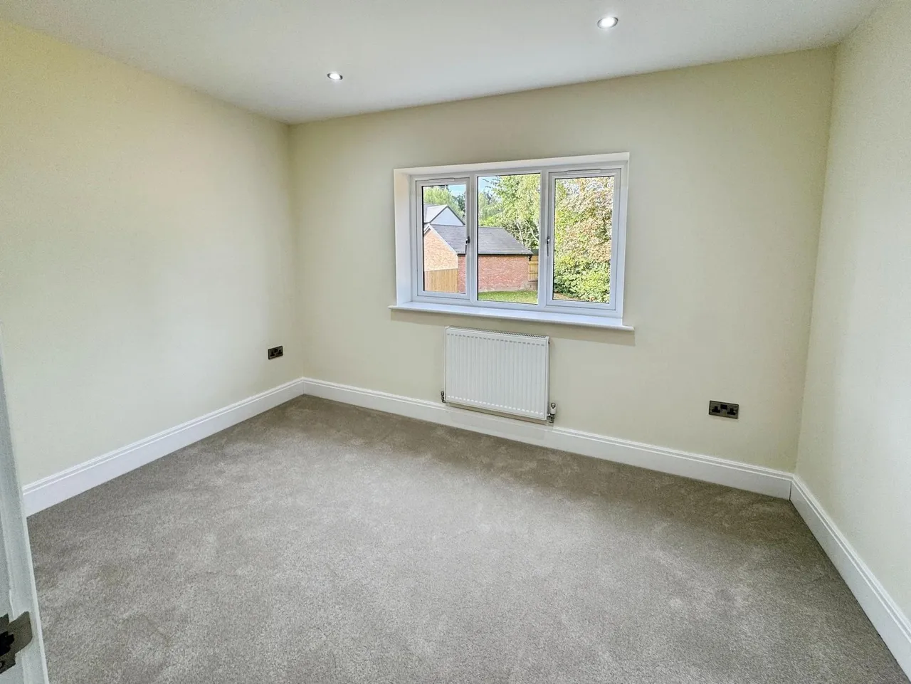 Donnerville Gardens, Admaston, TF5, photo 17