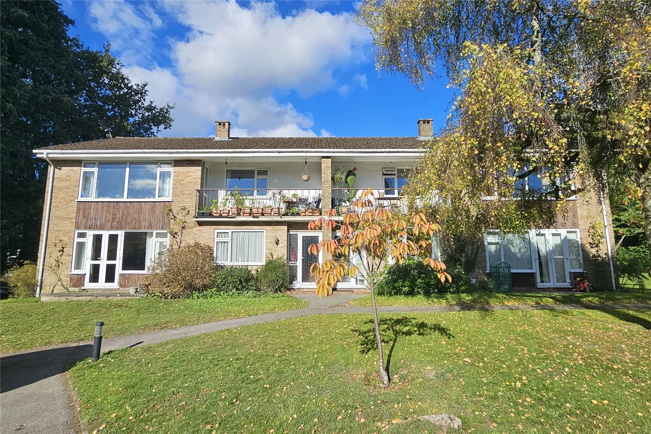 2 bed flat for sale, Heather Way, Hindhead, GU26