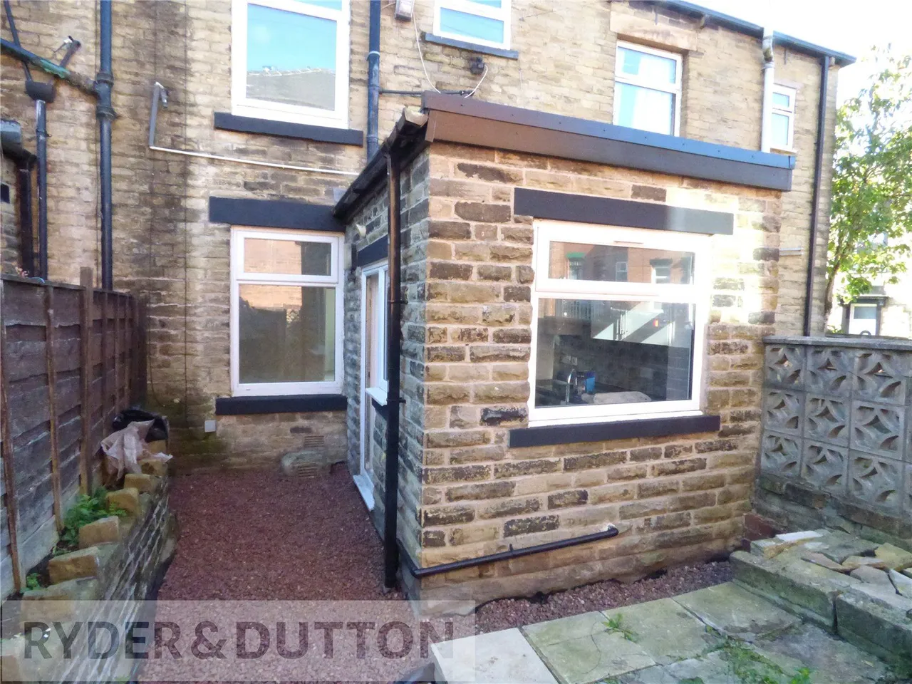Huddersfield Road, Newhey, OL16, photo 14