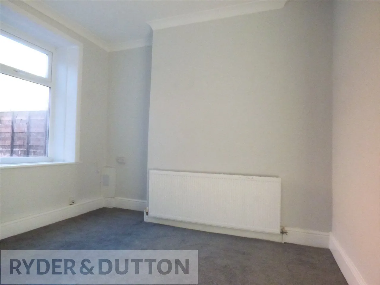 Huddersfield Road, Newhey, OL16, photo 8