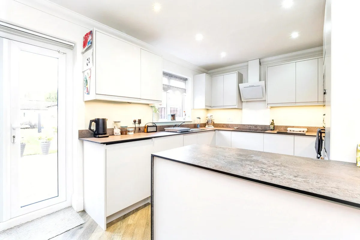 Hornchurch, RM11, photo 10