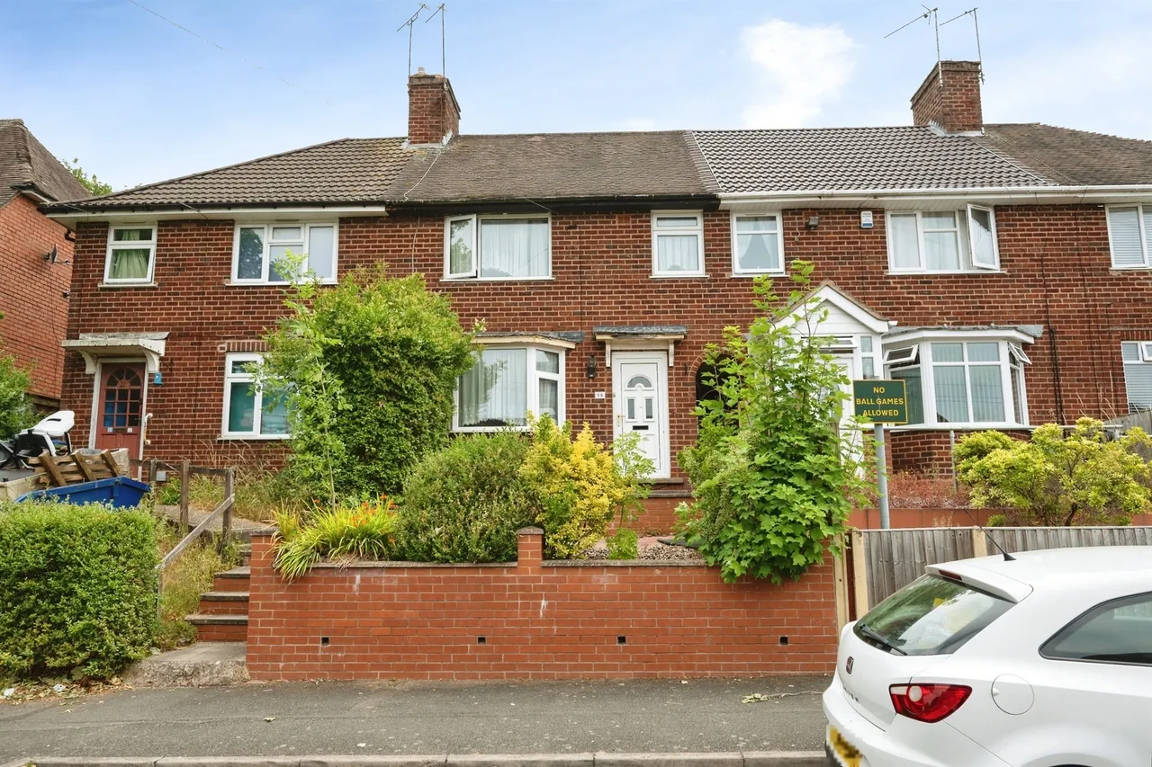 3 bed house for sale — Bodenham Road, Oldbury