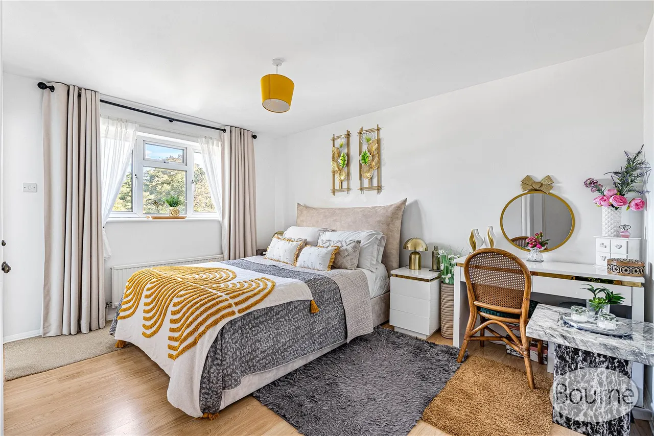 Swallow Rise, Knaphill, GU21, photo 10