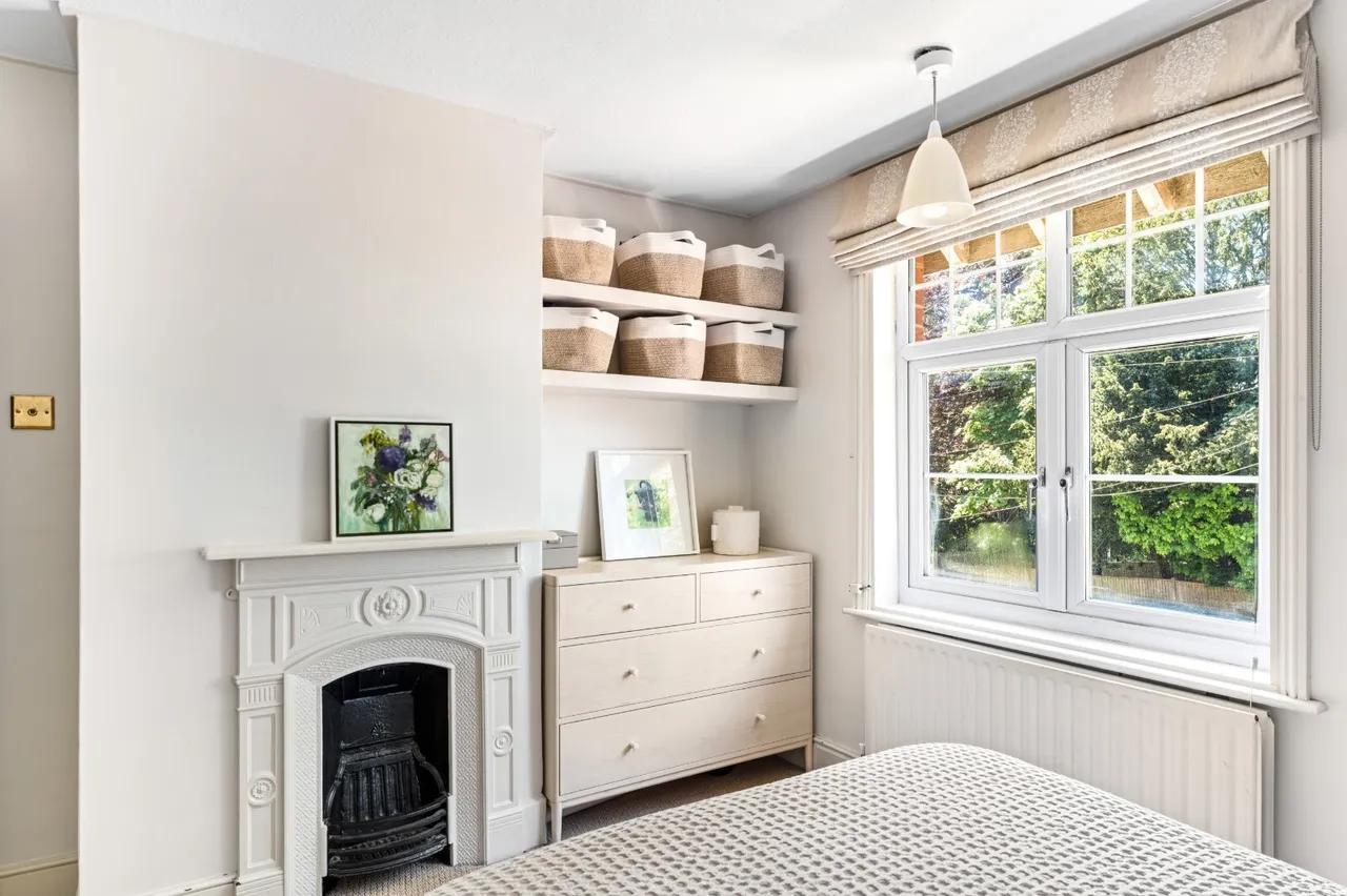 Handcross Road, Staplefield, RH17, photo 12