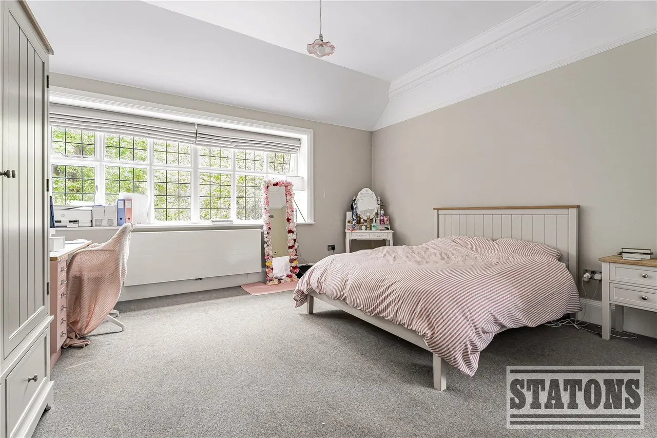 Totteridge Lane, Totteridge, London, N20 8NS, photo 15