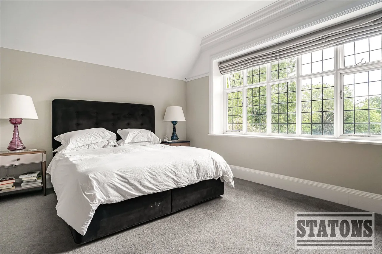 Totteridge Lane, Totteridge, London, N20 8NS, photo 14