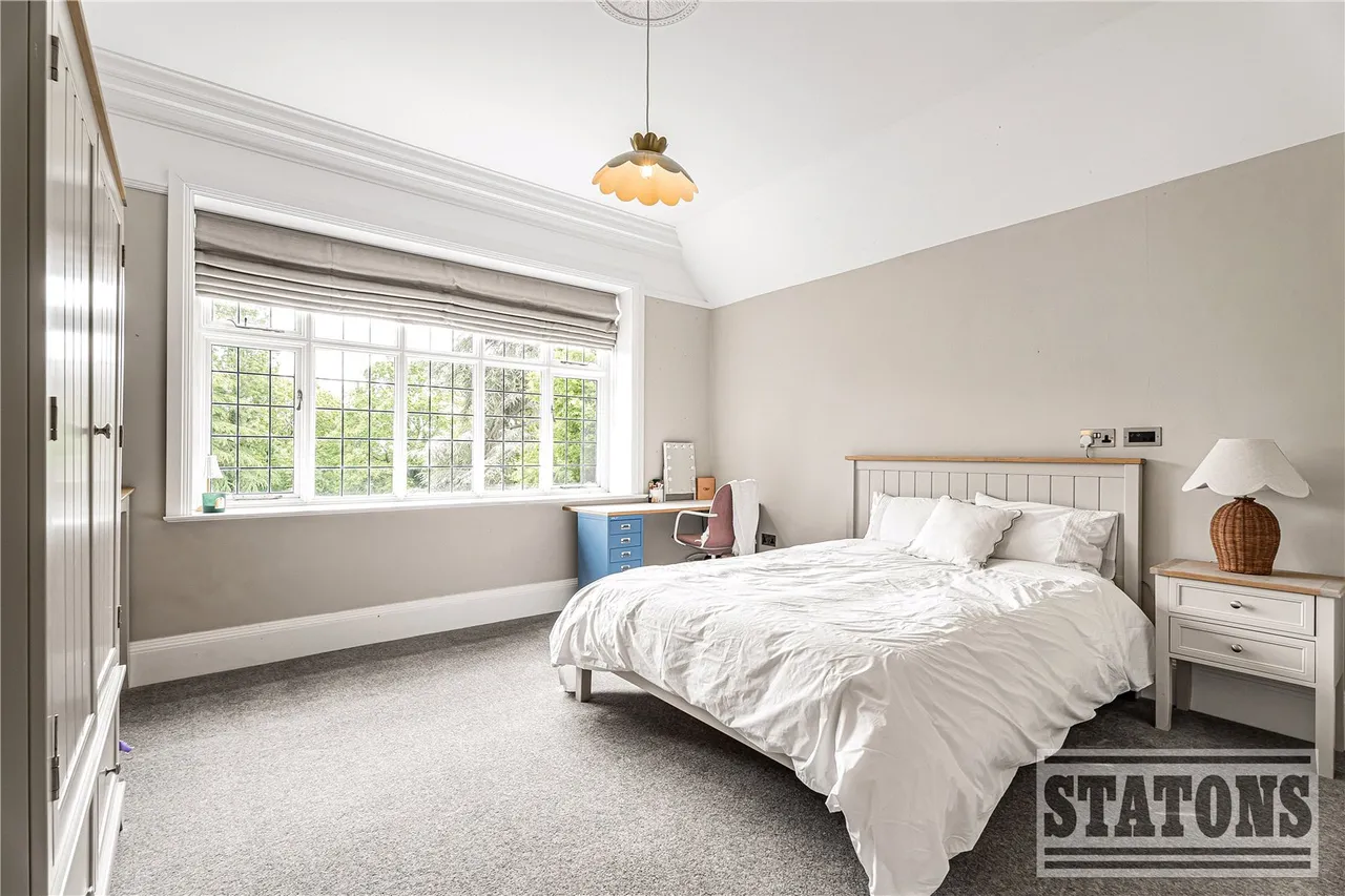 Totteridge Lane, Totteridge, London, N20 8NS, photo 19