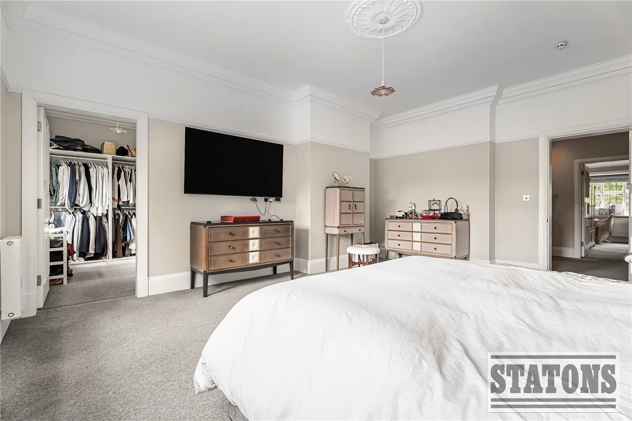 Totteridge Lane, Totteridge, London, N20 8NS, photo 11