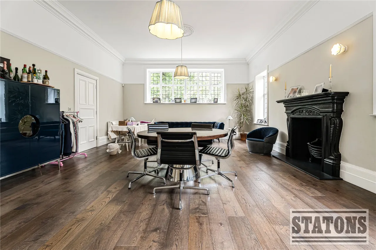 Totteridge Lane, Totteridge, London, N20 8NS, photo 6