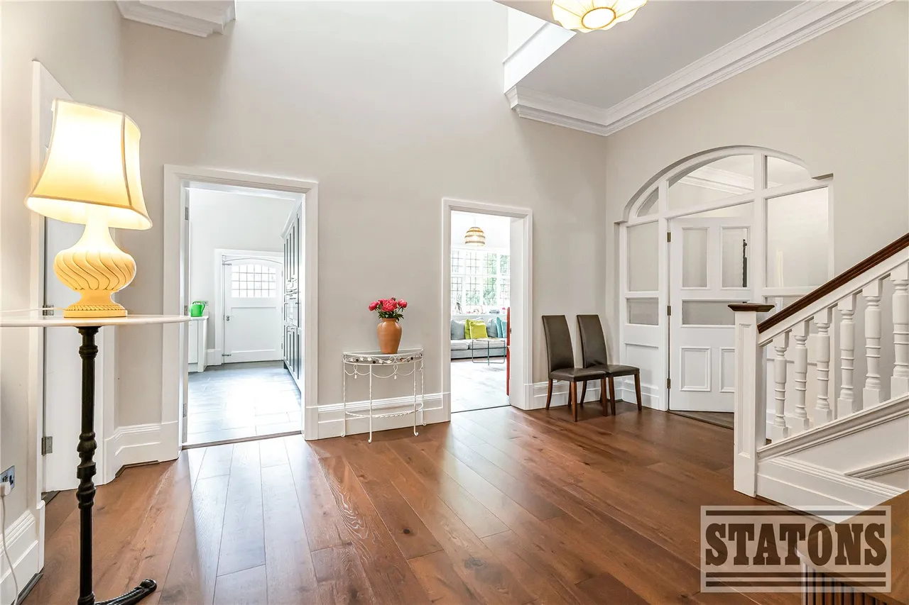 Totteridge Lane, Totteridge, London, N20 8NS, photo 4