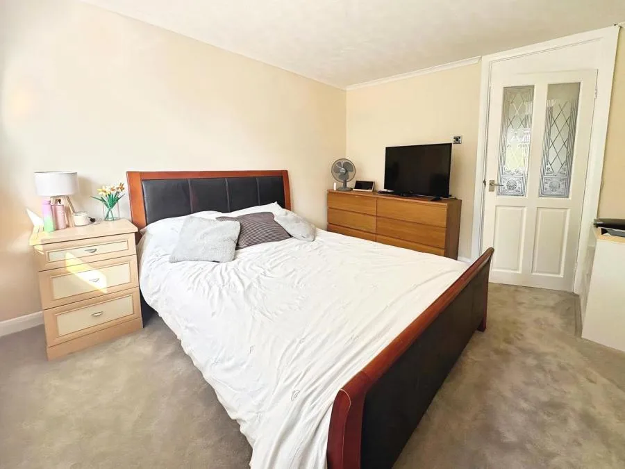 Melrose Walk, Aylesbury, HP21, photo 8