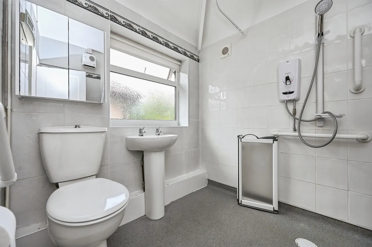 Wayville Close, Liverpool, L18, photo 14