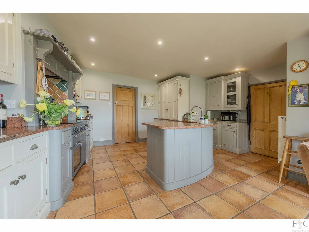 Main Street, Leicester, LE8, photo 12