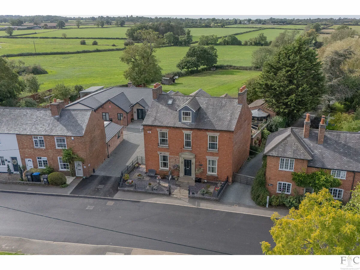 5 bed house for sale, Main Street, Leicester, LE8