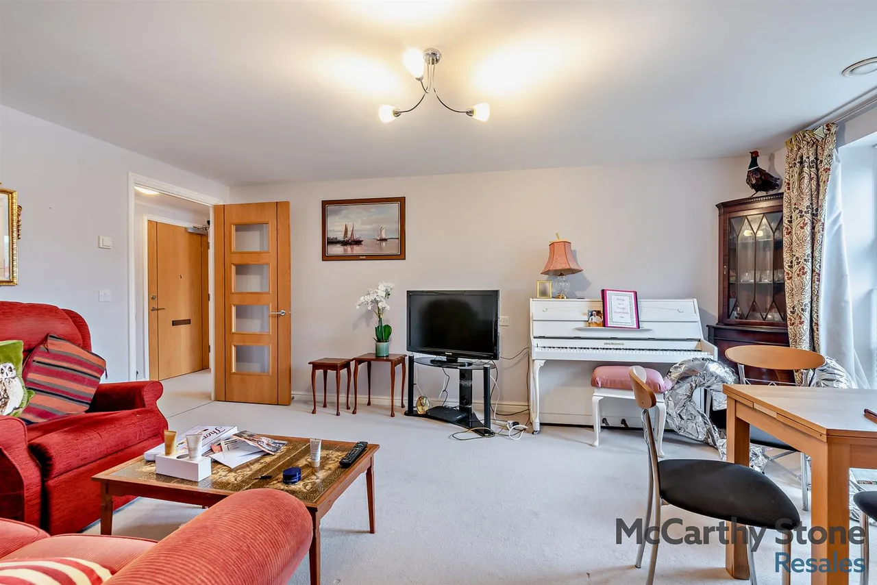 New Road, Basingstoke, RG21, photo 4
