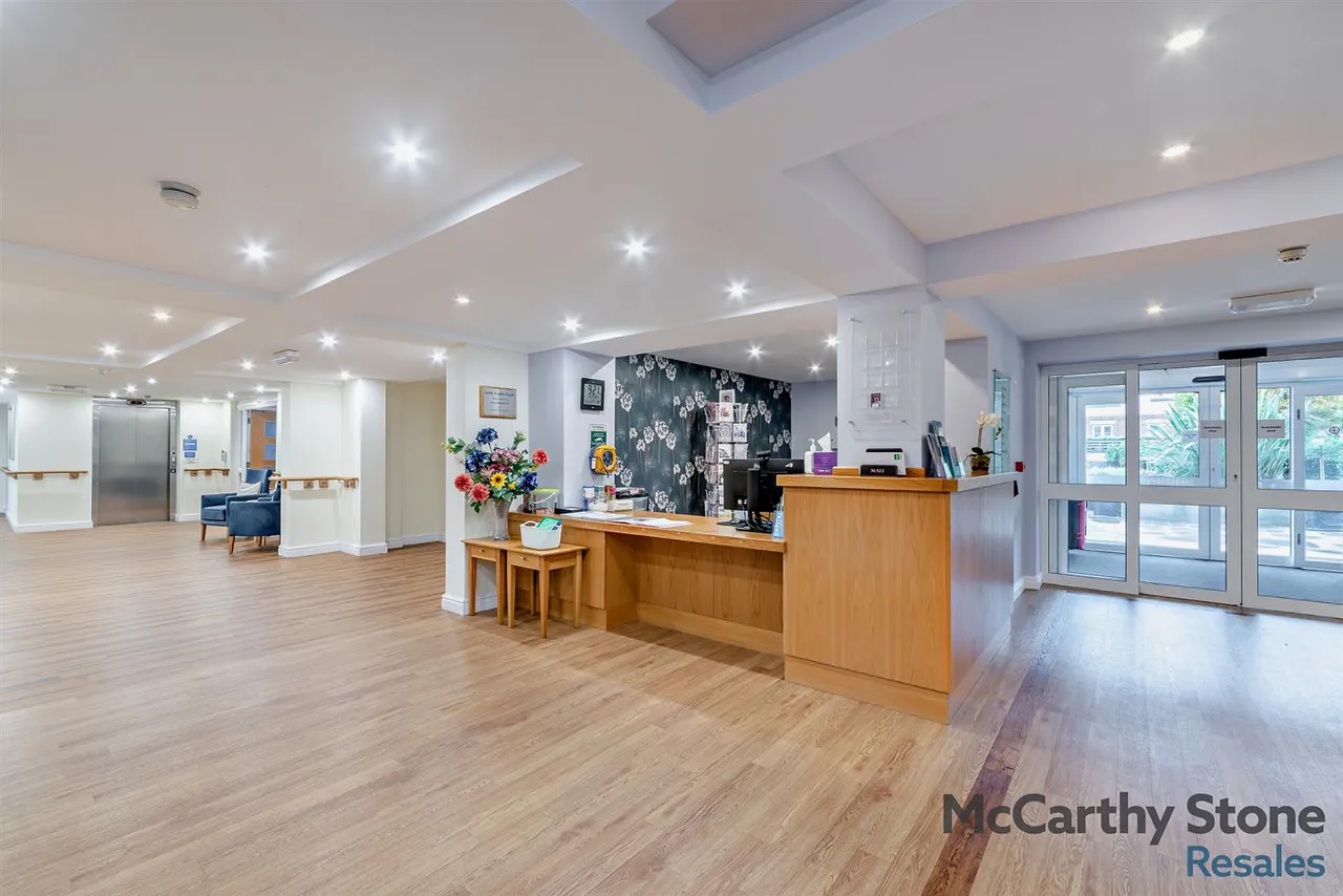 New Road, Basingstoke, RG21, photo 10
