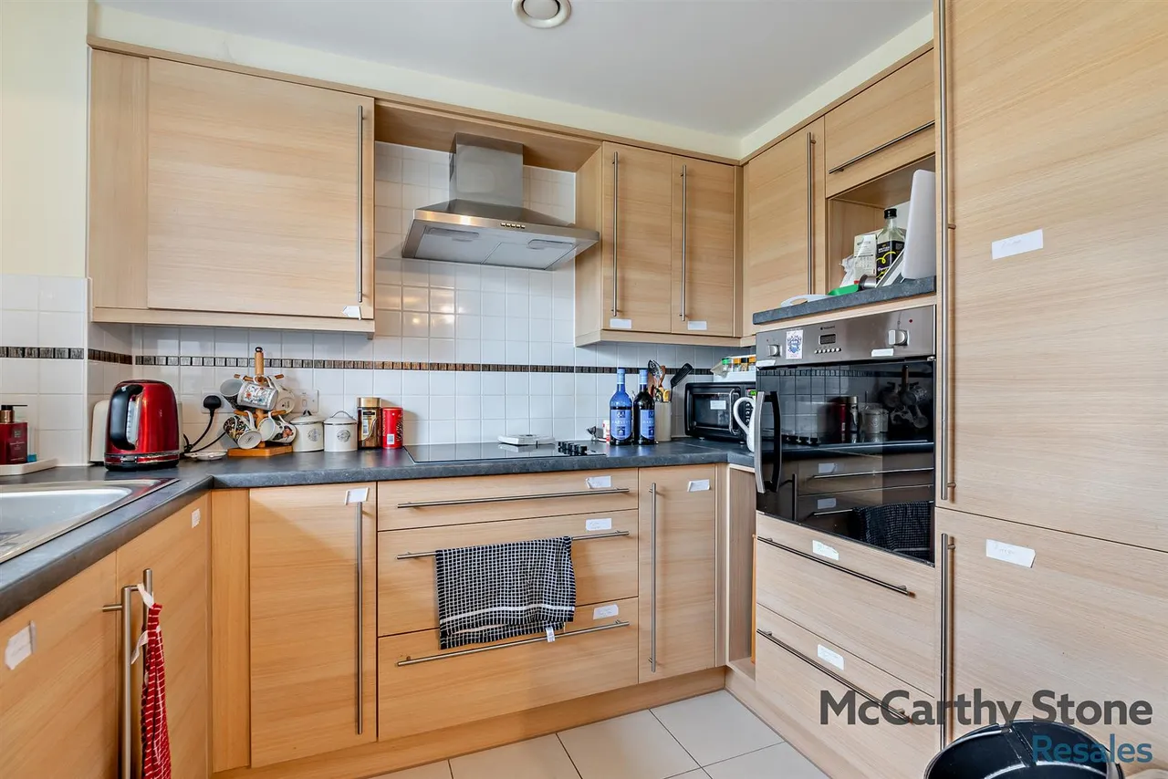 New Road, Basingstoke, RG21, photo 6