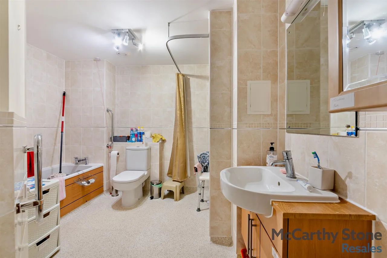 New Road, Basingstoke, RG21, photo 8