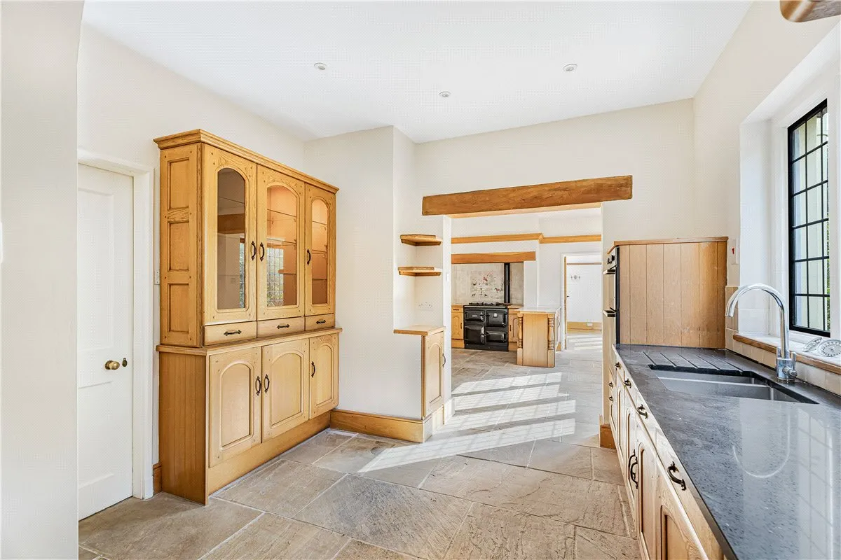 Frith Hill, South Heath, HP16, photo 6