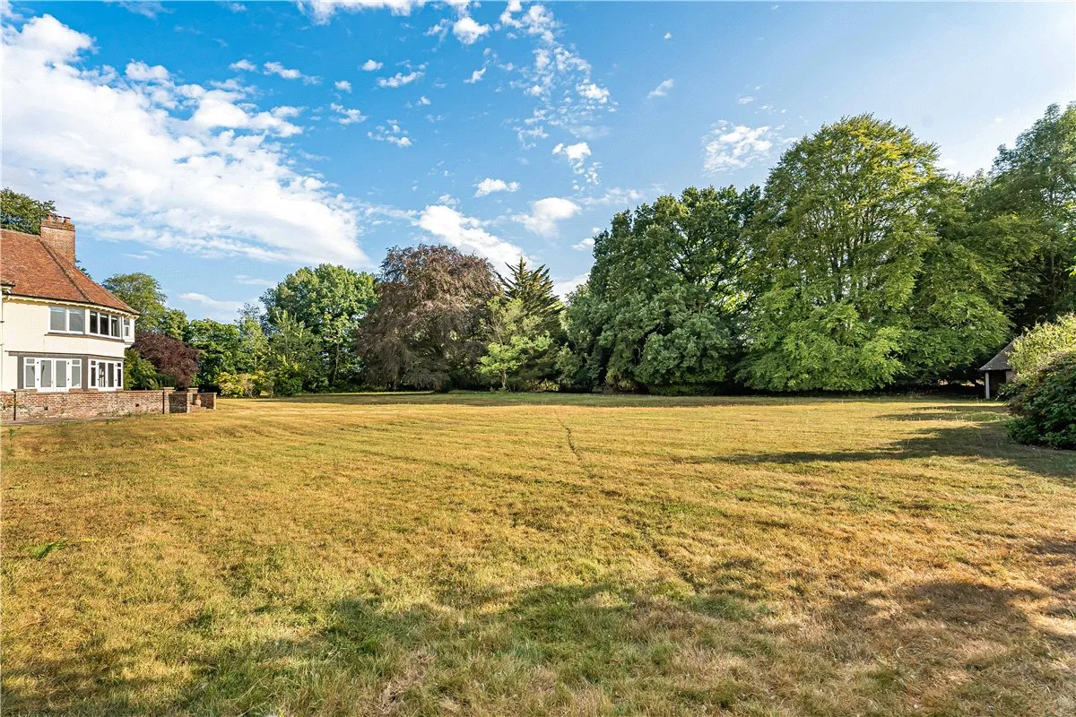Frith Hill, South Heath, HP16, photo 27