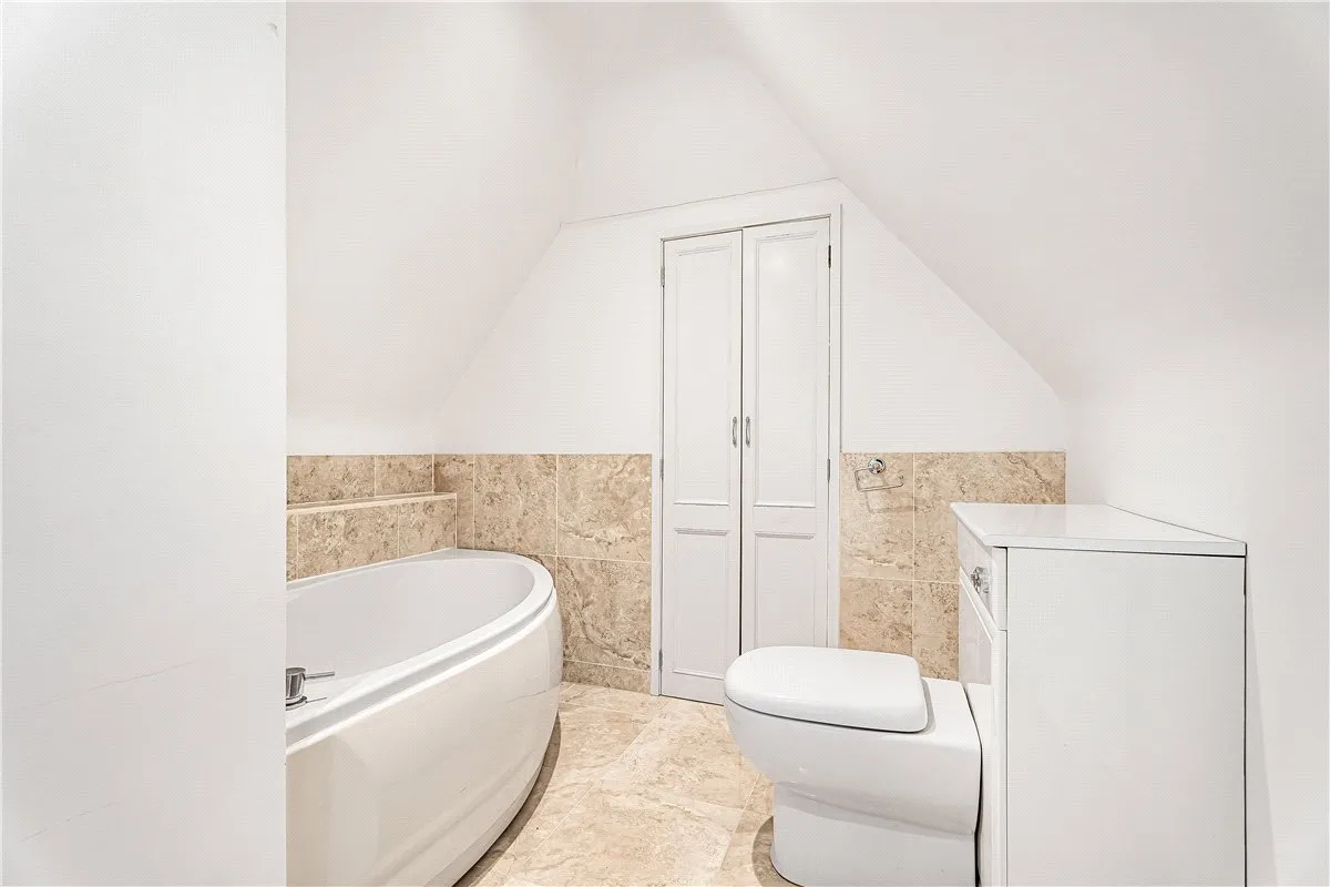 Frith Hill, South Heath, HP16, photo 35