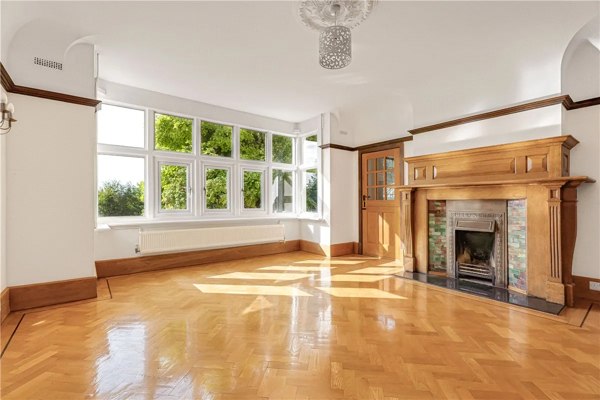 Frith Hill, South Heath, HP16, photo 2