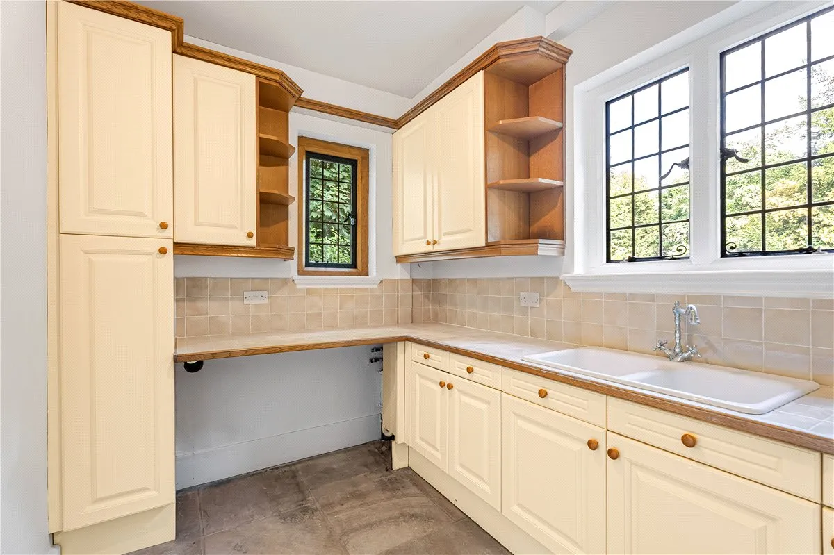 Frith Hill, South Heath, HP16, photo 23