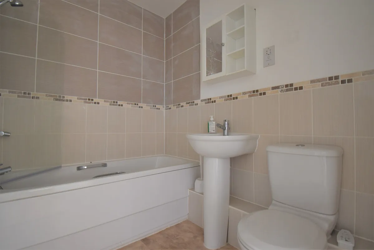 Quayside Drive, Essex, Colchester, CO2 8GN, photo 6