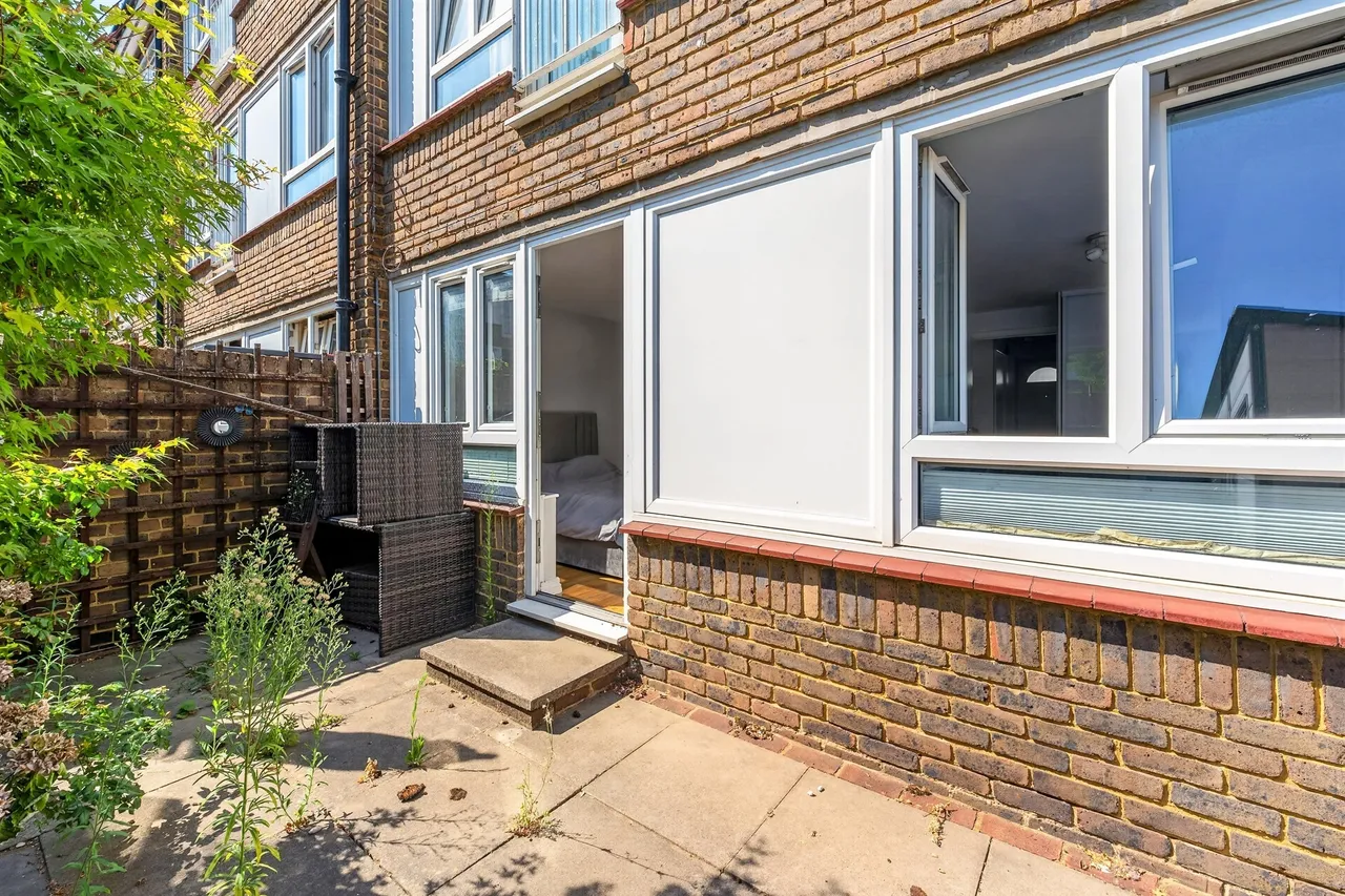 Greyhound Road, London, W6, photo 9