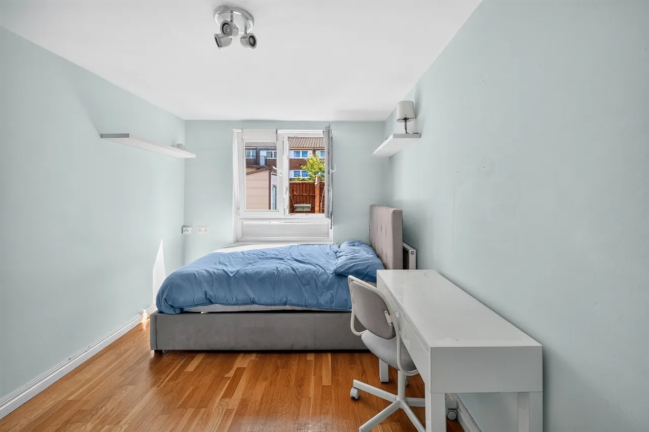 Greyhound Road, London, W6, photo 5