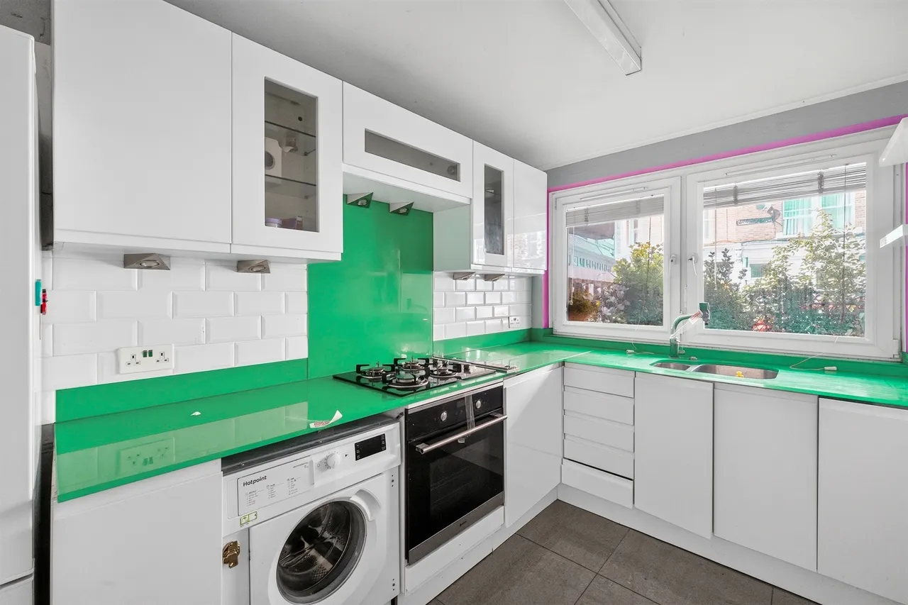 Greyhound Road, London, W6, photo 2