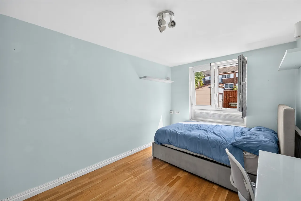 Greyhound Road, London, W6, photo 6