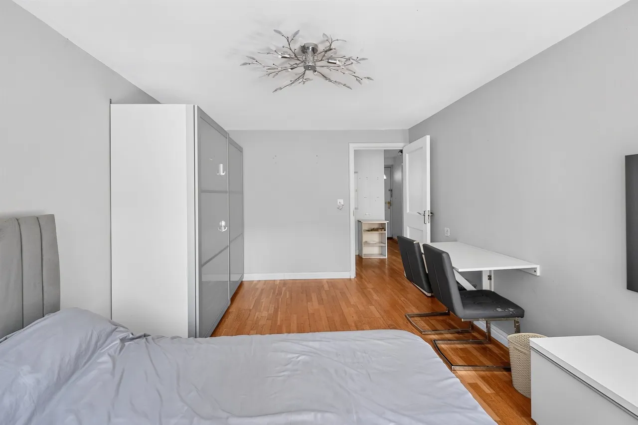 Greyhound Road, London, W6, photo 4